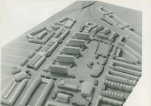 2004-7592 Maquettes van de wijken Bospolder en Tussendijken met de Schiedamseweg, ca. 1949.