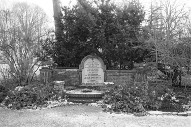 2005-10710-TM-10712 Monument Joodse Begraafplaats:Van boven naar beneden:-10710: Een gedenkteken voor alle leden van de ...