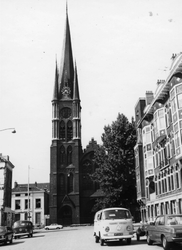 2005-1514 Exterieur van de Rooms Katholieke kerk van de Allerheiligste Verlosser aan de Goudse Rijweg. Opname vanuit de ...