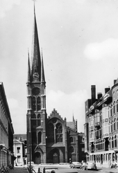 2005-1515 Exterieur van de Rooms Katholieke kerk van de Allerheiligste Verlosser aan de Goudse Rijweg. Opname vanuit de ...