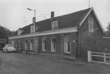 2005-1790 Een rij woningen aan de Terbregse Rechter Rottekade 214.