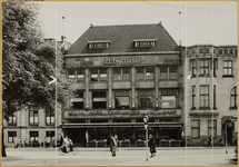 2016-25-71 De Stichting Bureau Documentatie Bouwwezen (BDB) is tussen 1944 en 1945 gehuisvest in Grand Café-restaurant ...