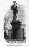 M-685 Standbeeld op de Grotemarkt van Desiderius Erasmus, humanist.
