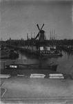 VII-375-00-01-1-TM-2 Gezicht op de Middenkous met Voor- en Achterhaven.Afgebeeld van boven naar beneden:-1: molen De ...