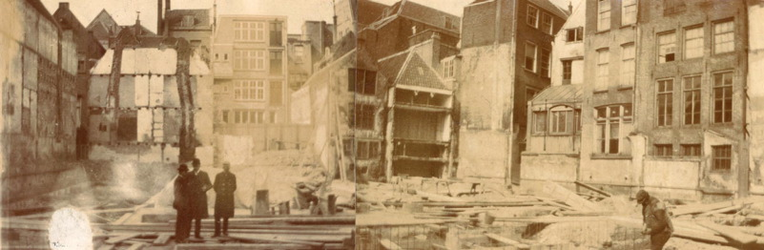 XVIII-307 Gezicht op de Vissersdijk, bij de plaats waar de afgebroken Remonstrantse kerk heeft gestaan