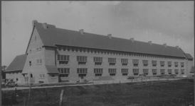 XXII-35 Openbare Lagere school aan de Mare.