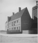 XXII-75-1 U.L.O. school aan de West-Varkenoordseweg.
