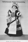 XXXIII-226-00-00-01-12 De Rotterdamse poppententoonstelling in december 1902. Op de prentbriefkaart een figuur uit een ...