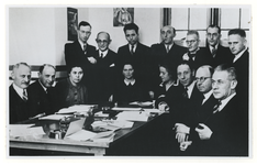 1971-2031 Groepsfoto van de docenten van het Joods Lyceum.