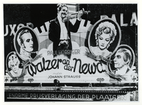 1975-913 Reclamebord voor de film Walzer an der Newa .