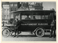 XXXI-597-02-02-02-1 Een autobus van de NV Autodienst Rijsoord in Ridderkerk.