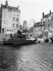 II-15-00-02-3 Gezicht op de afbraak in de Zandstraatbuurt, ten behoeve van het op die plaats te bouwen stadhuis.