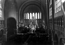 1976-11109 Interieurs van de kerk van de H. Laurentius en Sint-Elisabeth aan de Mathenesserlaan, tijdens ...