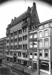 1976-11483 Pand van de Nationale Levensverzekering-Bank aan de Boompjes.