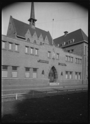 1976-11489 Het klooster Regina Pacis aan het Willem Beukelszplein op nr. 7.