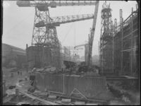 1976-4139 De bouw van een schip voor de Rotterdamsche Lloyd, de Willem Ruys, bij De Schelde in Vlissingen.