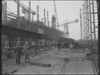 1976-4144 De bouw van een schip voor de Rotterdamsche Lloyd, de Willem Ruys, bij scheepswerf De Schelde in Vlissingen.