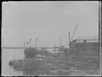 1976-4245 Scheepswerf de Bode in Krimpen aan den IJssel.