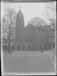 1976-4416 Gezicht op de Nieuwe Kerk aan de 's-Gravendijkwal nummer 134.