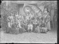 1976-4457 Vrouwenvereniging de Graal. Groep dames van vereniging van de Graal.
