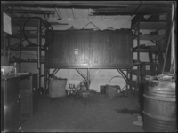 1976-6120 Een hoekje in de werkplaats van de firma D. Halk & Zn, fabriek van weegwerktuigen. Aan de Brede Hilledijk nr. 110.