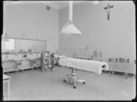 1976-6231 De operatiekamer van het Sint Franciscus Gasthuis.