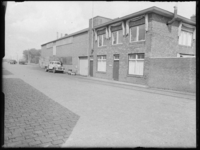 1976-6913 Kantoorgebouw en pakhuis van het bedrijf Deluxol Olie maatschappij nv. aan de Galileïstraat op nrs. 41-45.