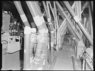 1976-7439 Interieur van het bedrijfsgebouw Meneba, N.V. Meelfabrieken der Nederlandsche Bakkerij aan de Brielselaan op ...
