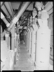 1976-7443 Interieur van het bedrijfsgebouw Meneba, N.V. Meelfabrieken der Nederlandsche Bakkerij aan de Brielselaan op ...