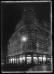 2008-5126 Een avondopname van het verlichte warenhuis C&A aan de Hoogstraat - Korte Hoogstraat.