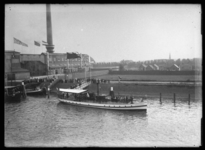 2008-5259-02 Bezoek van Koningin Wilhelmina en echtgenoot per boot aan Rotterdam. op 13 april 1912. De reden voor het ...