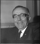 10041 Portret van H.Th.G. Bruynzeels, lid van de Beroepscommissie en de Centrale Commissie van Overleg.
