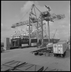10313 Start van de transatlantische containerdienst Atlantic Container Line met het schip 'Atlantic Span' in de Prinses ...
