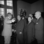 10908 Burgemeester van Moskou, V.F. Promyslov (2e van links) brengt bezoek aan Rotterdam; op de foto o.a burgemeester ...