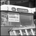 10963 Autobus met bestemmingsduiding 'Jerusalem' en reclame-etiket van Breijer Glashandel.