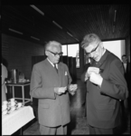 11660 Links commissaris der Koningin mr. J. Klaasesz en rechts burgemeester van Rotterdam, W. Thomassen.
