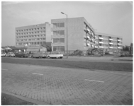 11750 Verpleegtehuis en reactiveringscentrum Antonius-IJsselmonde aan de Adriaan Volkerlaan.