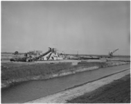 1808-1 Baggerwerk in het gebied 'Europoort' door baggermolen 'de Noord' op het Eiland van Rozenburg.