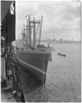 181 ms. Maas Lloyd aan de Lloydkade tijdens de overdracht van het door de Rotterdamsche Droogdok Maatschappij gebouwde ...