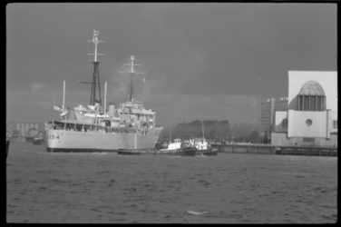 1938-2 Een aantal oorlogsschepen van de Britse marine brengt een niet-officieel bezoek aan Rotterdam en arriveert ter ...