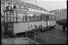 1987 De bijwagen van lijn 2 is ontspoord op het Bolwerk bij de Willemsbrug.