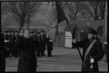20019-100-25 Aflegging van de eed of belofte door marinier op het plein voor de Van Ghent-kazerne.