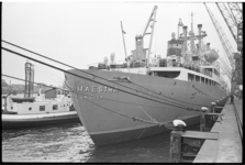 20022-33 Cubaans schip Maestra uit Santiago de Cuba in de Maashaven.
