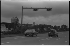 20028-13-26 Portaal met signaleringsverlichting op rijksweg 13.