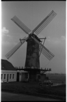 20031-69-37 Molen 'De Hoop' (molen van Speelman) aan de Delftweg in Overschie.