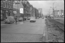 2043 Schiekade, tussen Proveniersstraat en Molenwaterweg, richting Hofplein: stenen wegdek is gedeeltelijk vervangen ...