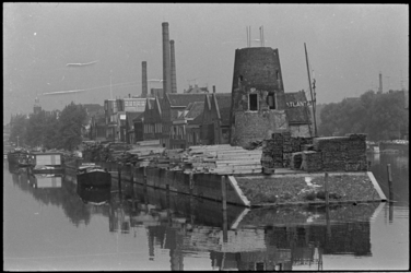 20473-5-13 Molenstomp moutmolen De Distilleerketel op het Middenhoofd (Voorhaven 210) te Delfshaven.