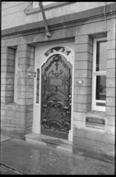 21269-4-37 Monumentale deur van Rotterdamsche Scheepshypotheekbank aan Haringvliet 98.