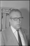 21559-2-4 Portret van de econoom Willem (Wil) Albeda, hoogleraar Nederlandse Economische Hogeschool; lid van de ...