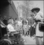 21966-2-7 H.K.H. Prinses Beatrix opent de invalidensociëteit De Inval .